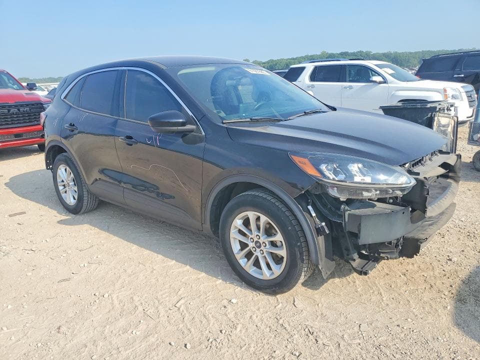2020 FORD ESCAPE SE 4
