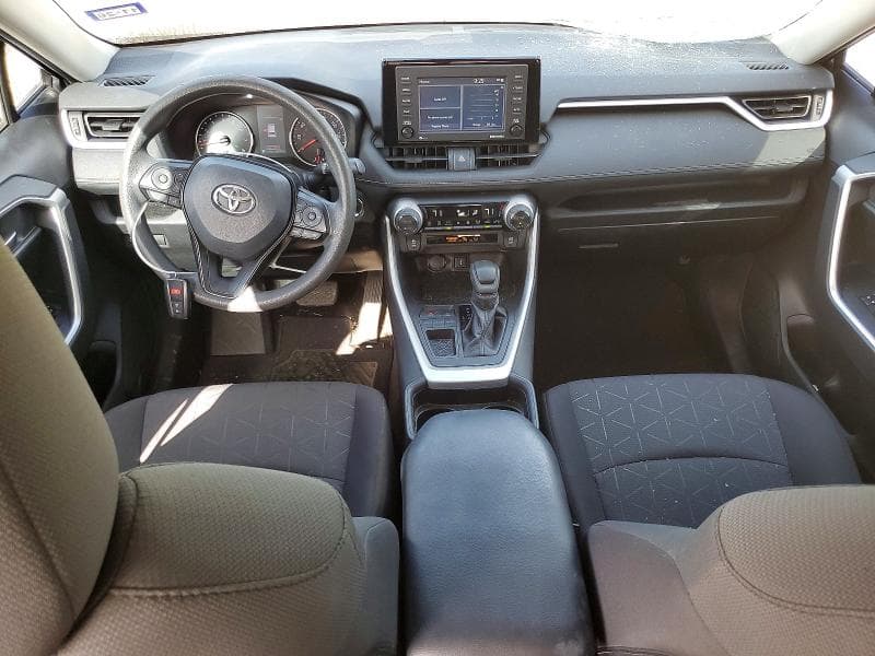 2021 TOYOTA RAV4 XLE XLE 8