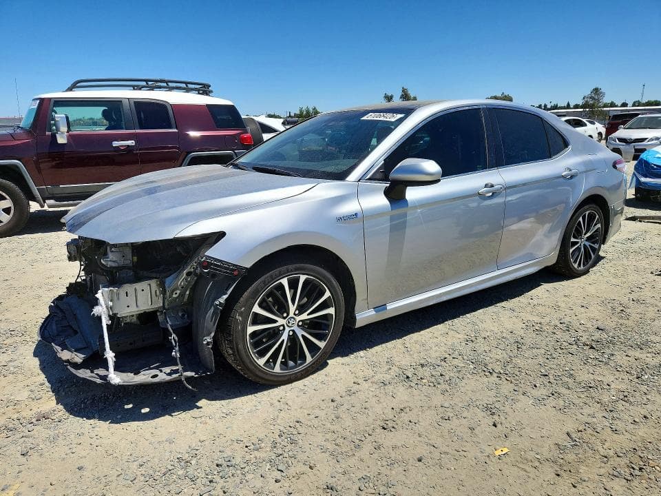2020 TOYOTA CAMRY SE - 1