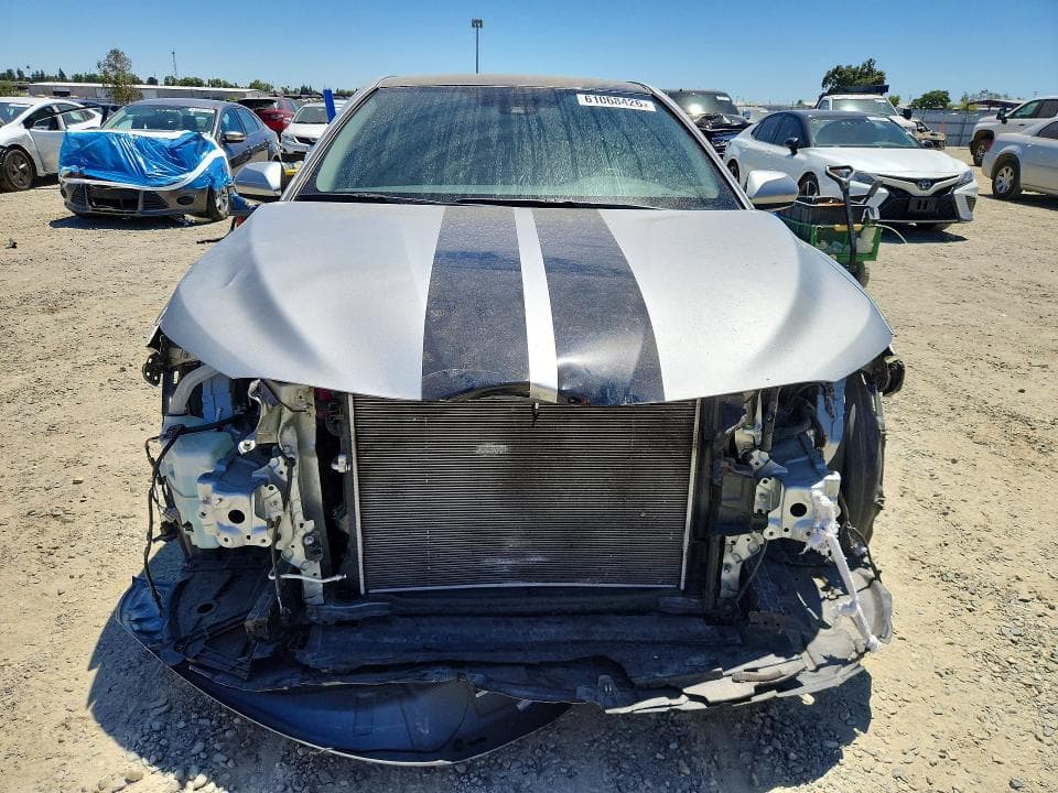 2020 TOYOTA CAMRY SE 5
