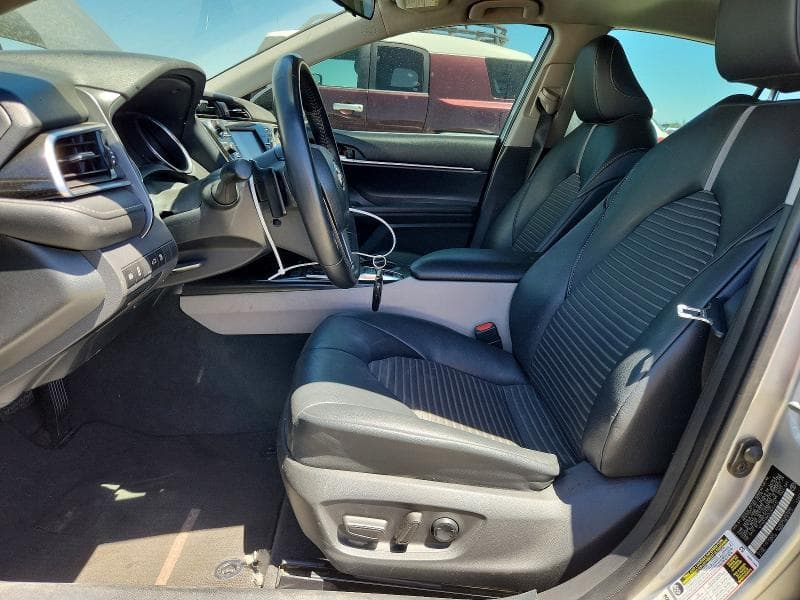 2020 TOYOTA CAMRY SE 7