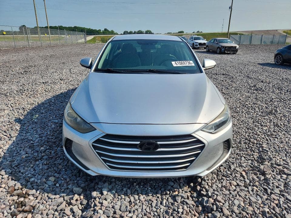 2017 HYUNDAI ELANTRA SE SE 5