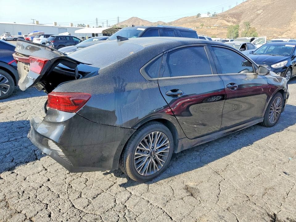 2022 KIA FORTE GT LINE 3