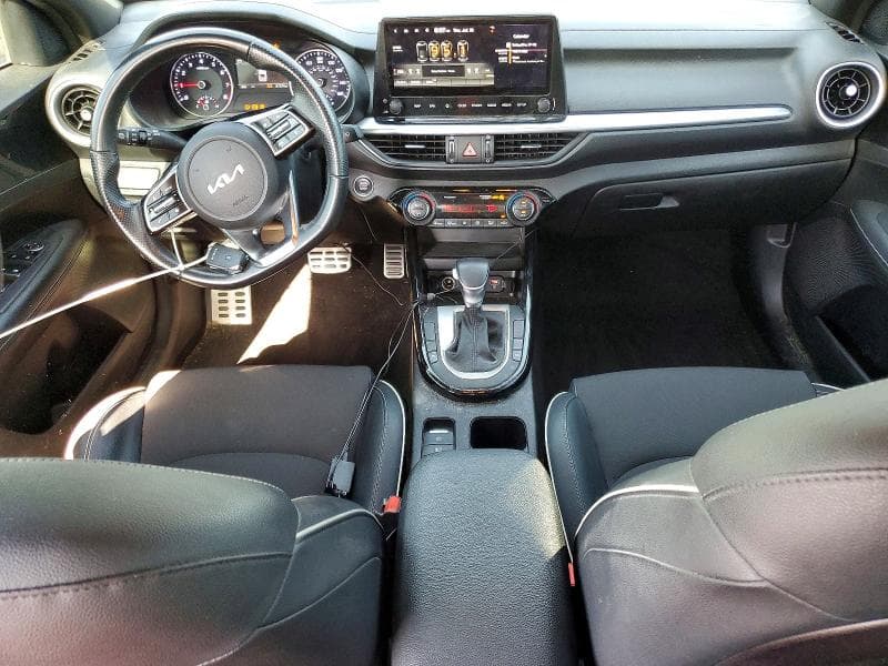 2022 KIA FORTE GT LINE 8