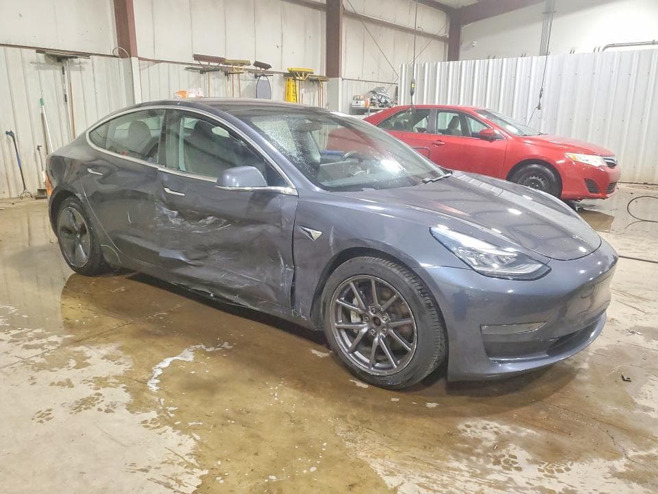 2018 TESLA MODEL 3 4