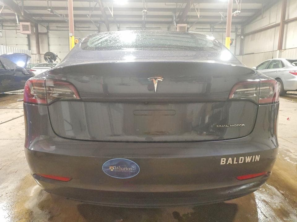 2018 TESLA MODEL 3 6