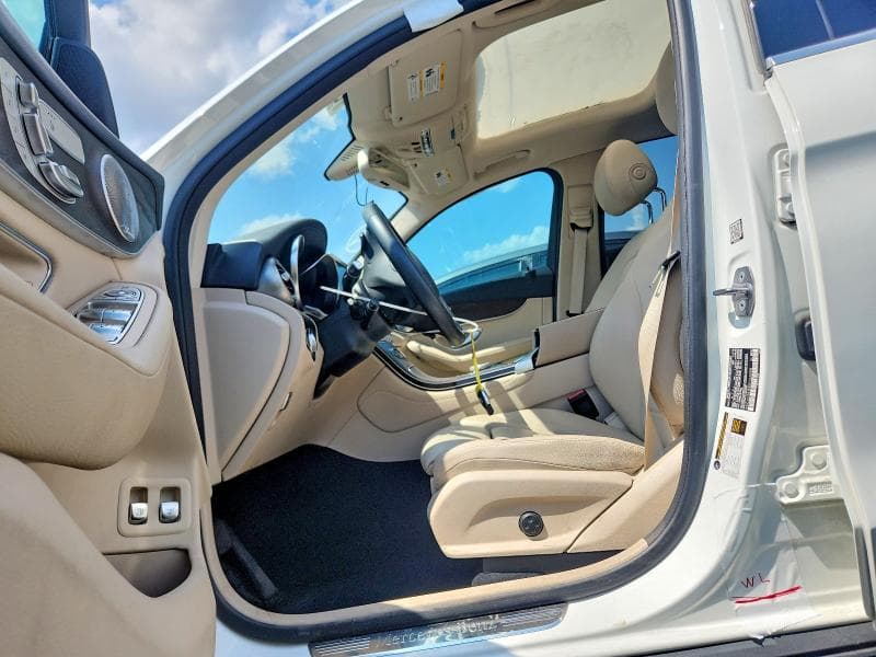 2019 MERCEDES-BENZ GLC 350E 13