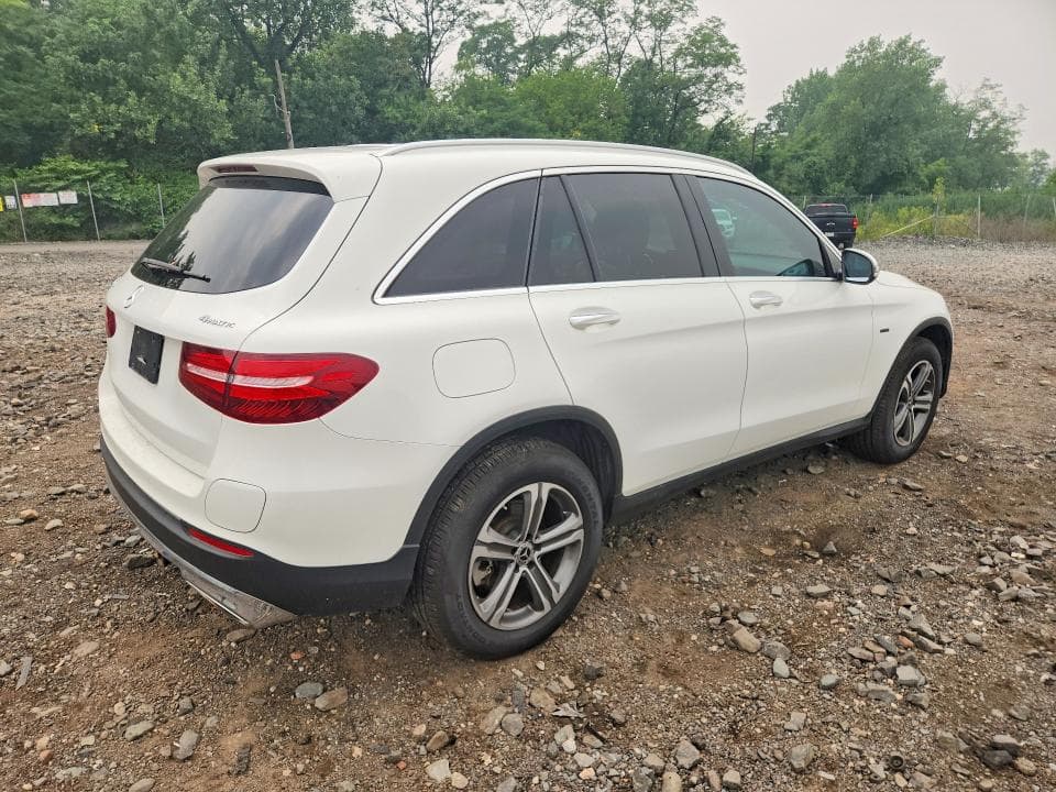 2019 MERCEDES-BENZ GLC 350E 3
