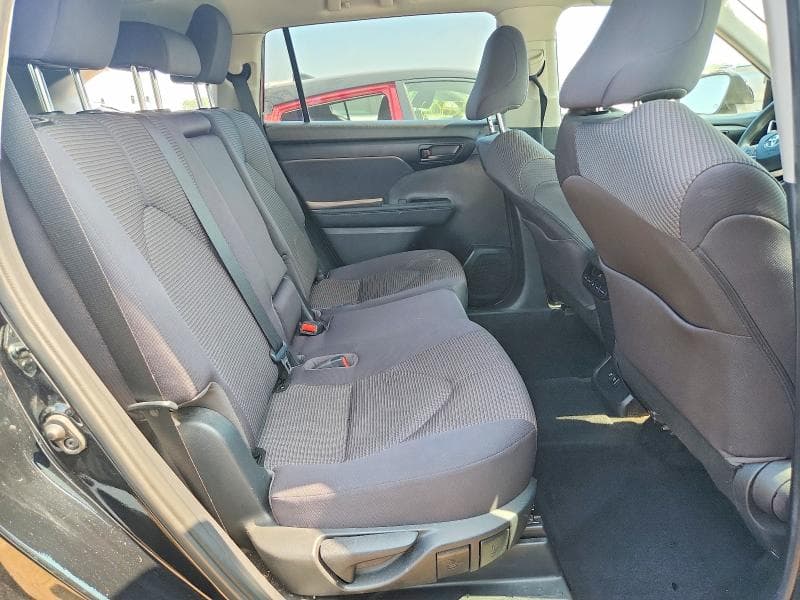 2021 TOYOTA HIGHLANDER L L 10