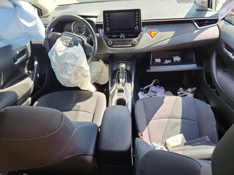 2020 TOYOTA COROLLA LE 8