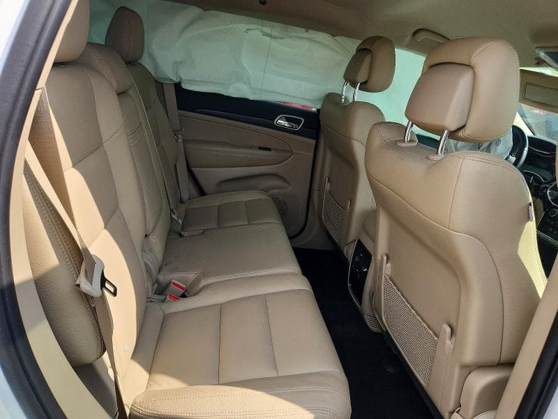 2020 JEEP GRAND CHEROKEE LAREDO 11