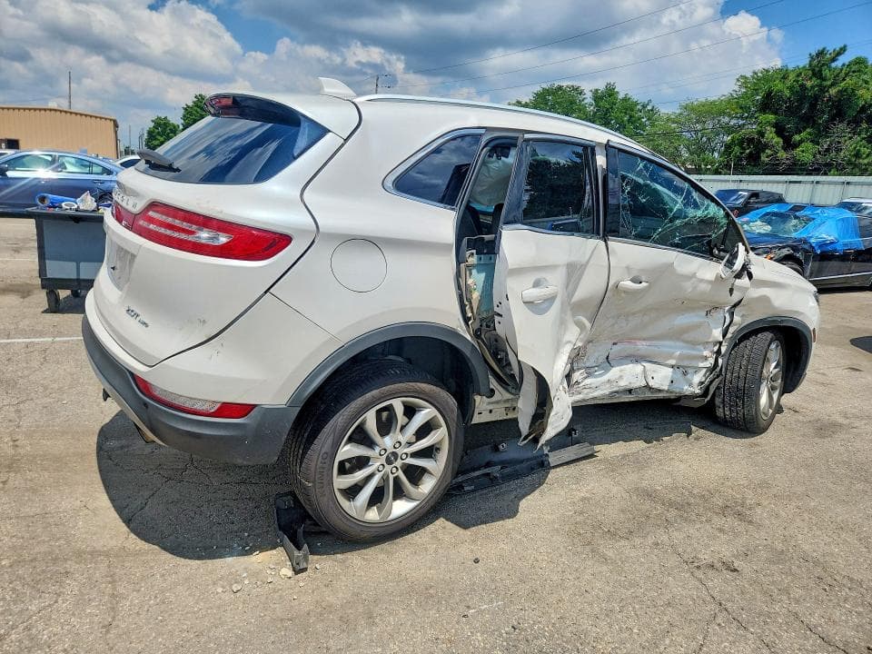 2017 LINCOLN MKC SELECT 3