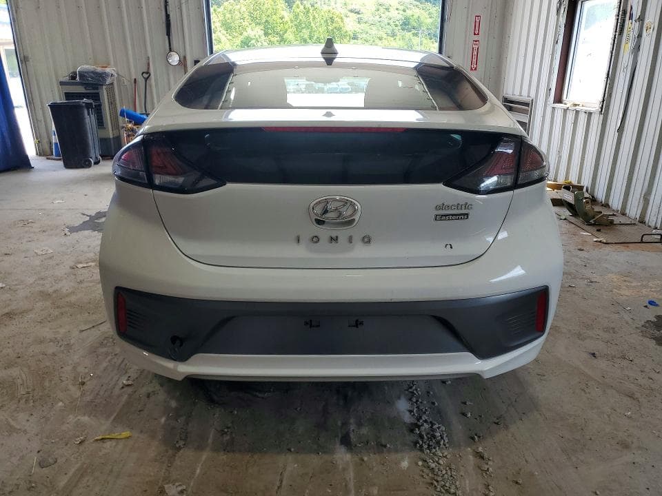 2021 HYUNDAI IONIQ SE 6