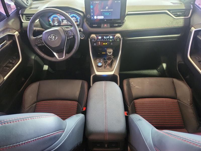 2025 TOYOTA RAV4 XSE 8