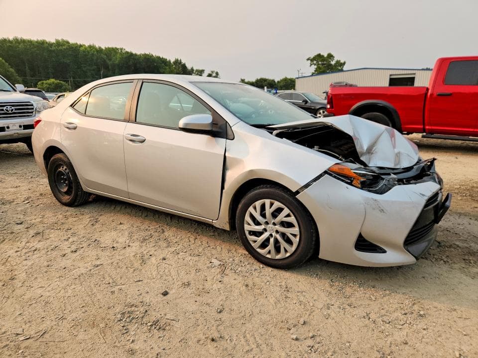 2018 TOYOTA COROLLA LE 4