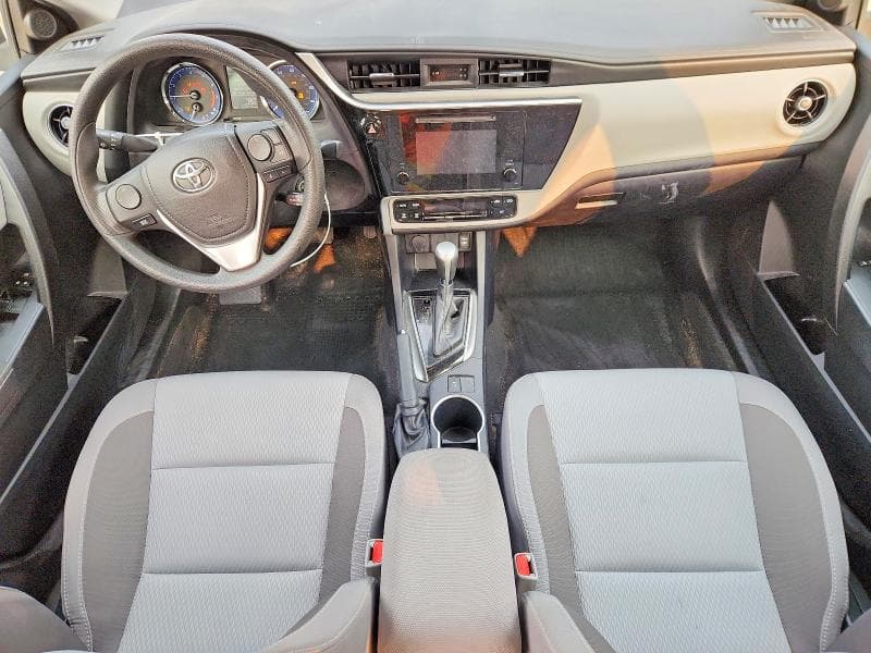 2018 TOYOTA COROLLA LE 8