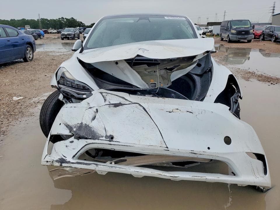2022 TESLA MODEL Y 5
