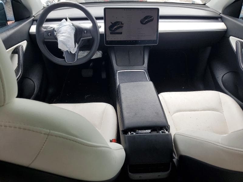 2022 TESLA MODEL Y 8