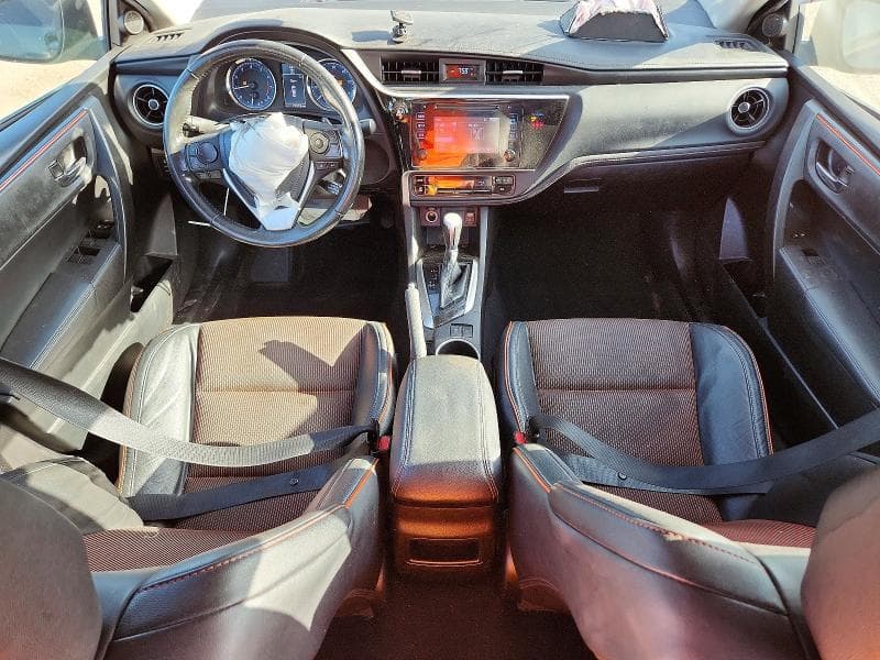 2019 TOYOTA COROLLA SE 8