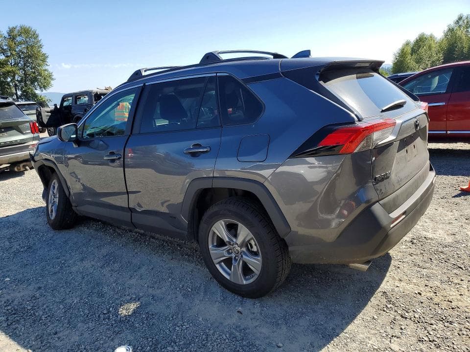 2022 TOYOTA RAV4 LE 2