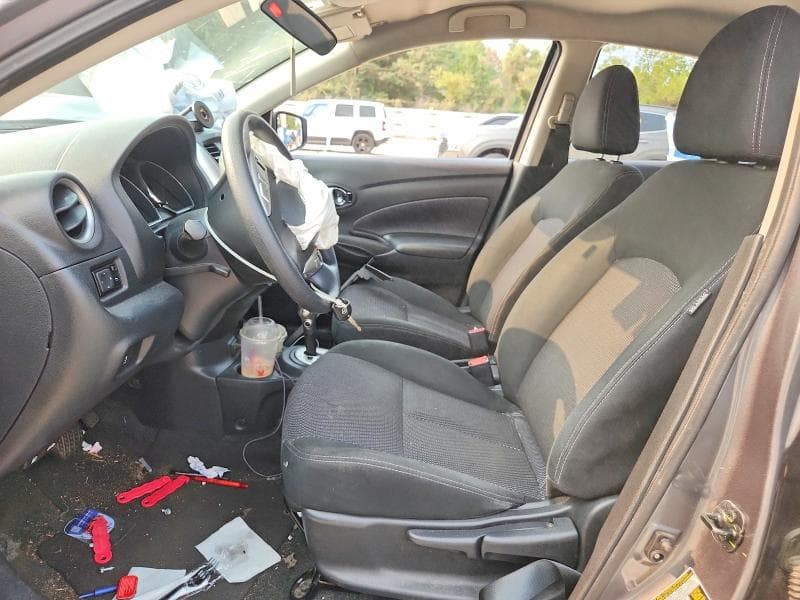2019 NISSAN VERSA SV 7