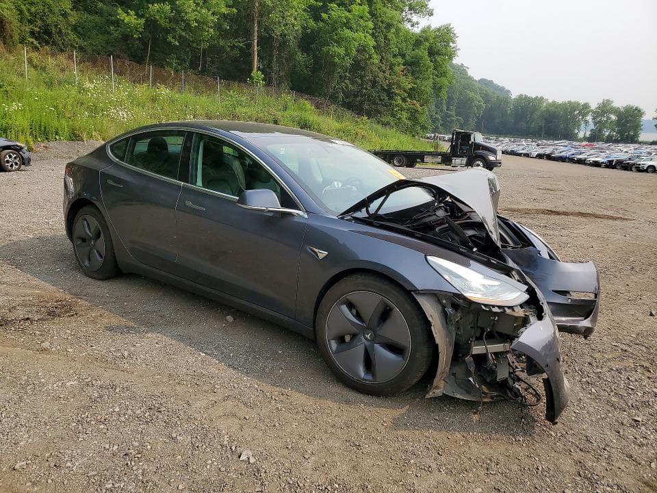2019 TESLA MODEL 3 4