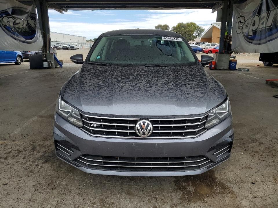 2017 VOLKSWAGEN PASSAT R-LINE 5