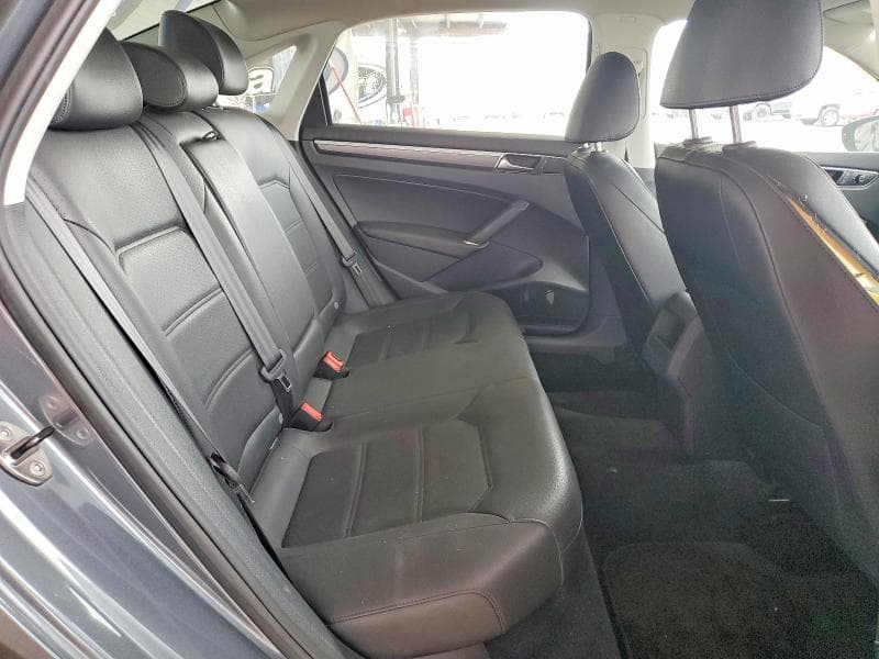 2017 VOLKSWAGEN PASSAT R-LINE 10