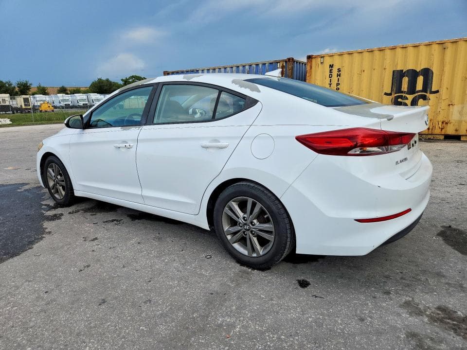 2017 HYUNDAI ELANTRA SE 2