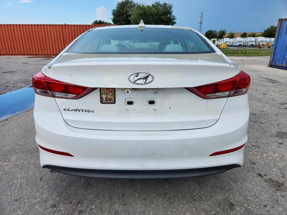 2017 HYUNDAI ELANTRA SE 6
