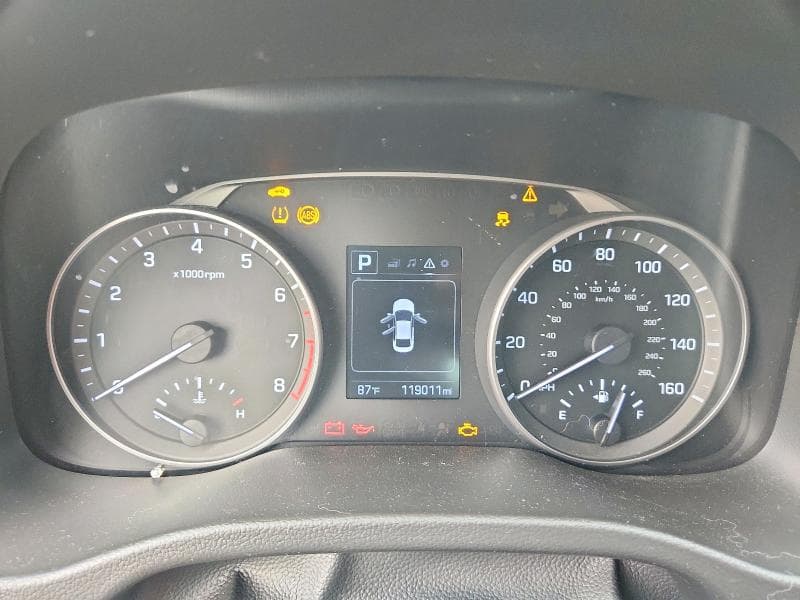 2017 HYUNDAI ELANTRA SE 9