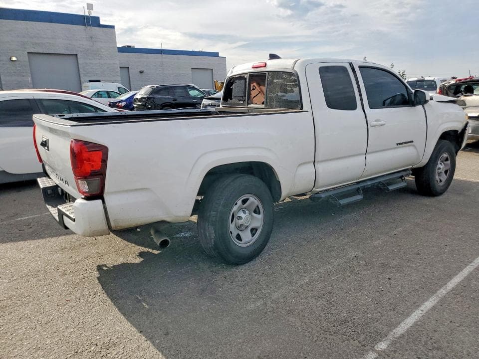 2022 TOYOTA TACOMA SR 3