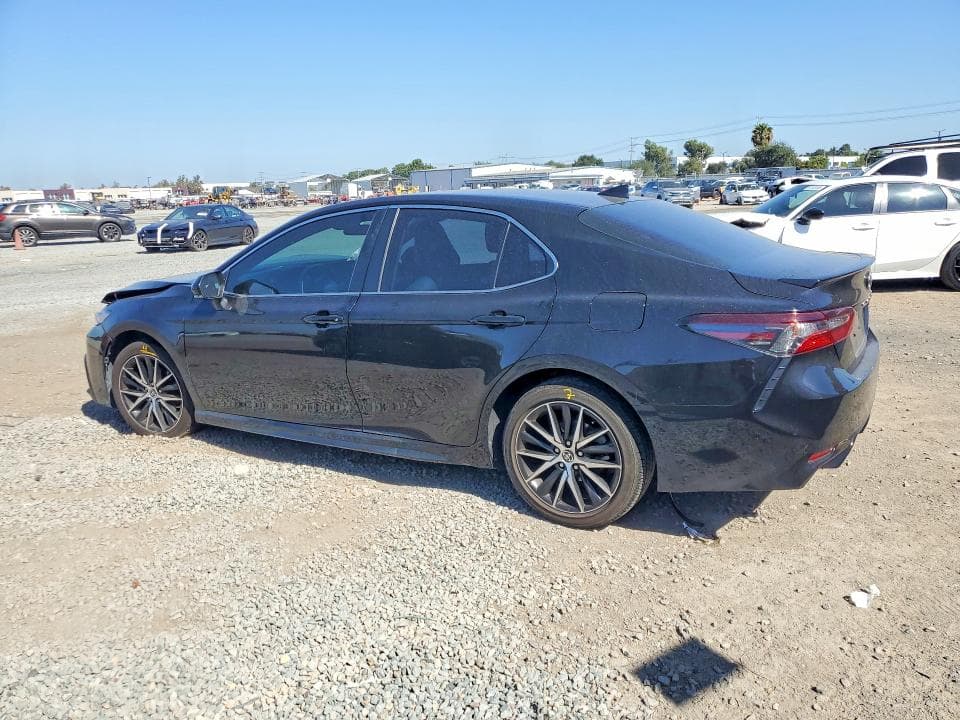 2022 TOYOTA CAMRY SE 2