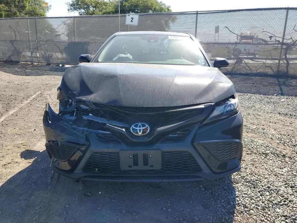 2022 TOYOTA CAMRY SE 5