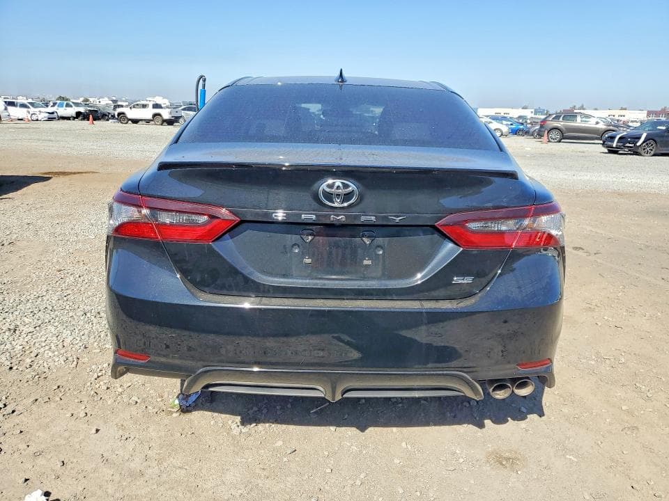 2022 TOYOTA CAMRY SE 6