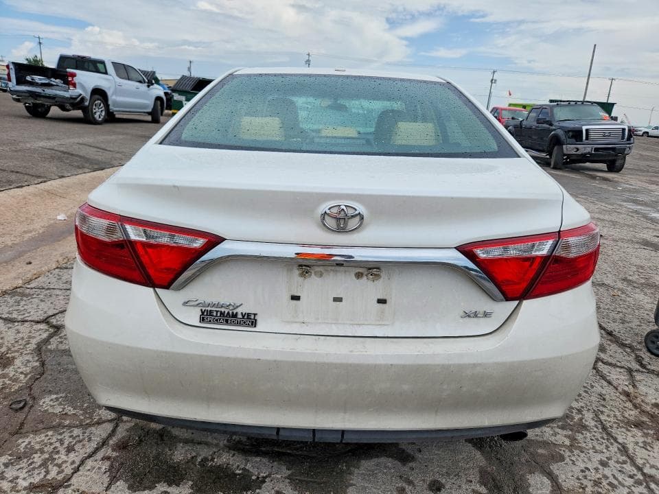 2017 TOYOTA CAMRY XLE 6
