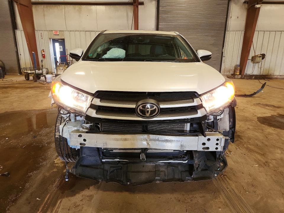 2019 TOYOTA HIGHLANDER XLE 5
