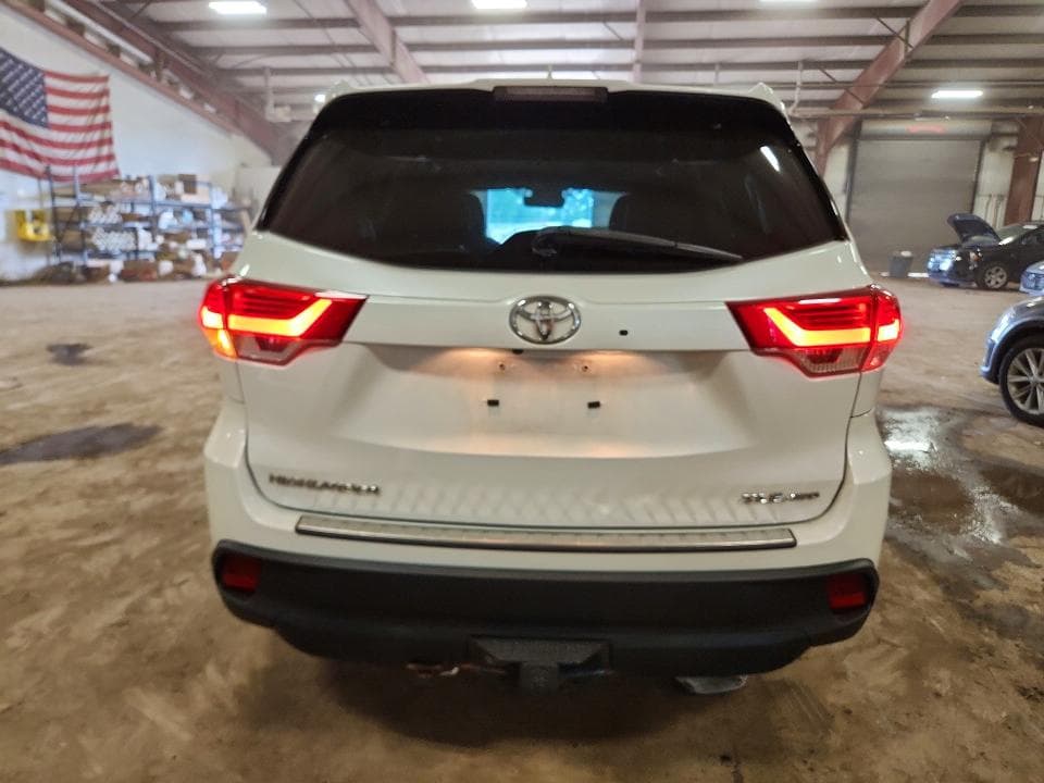 2019 TOYOTA HIGHLANDER XLE 6