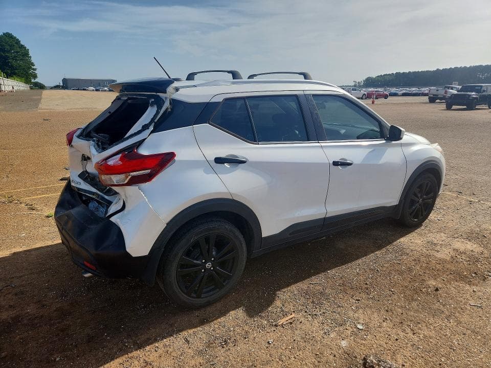 2018 NISSAN KICKS SV 3
