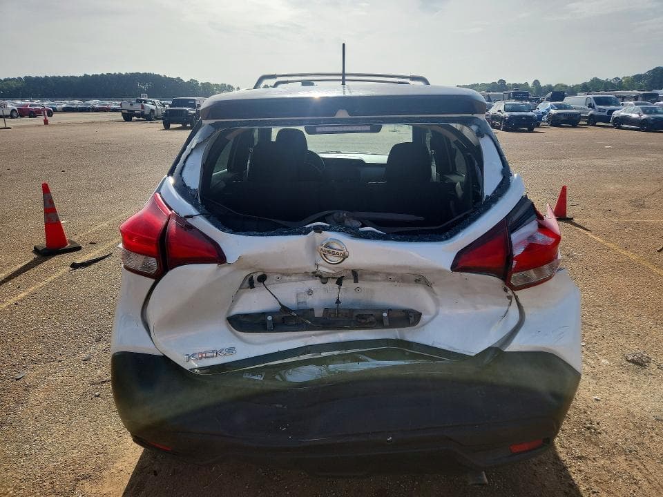 2018 NISSAN KICKS SV 6