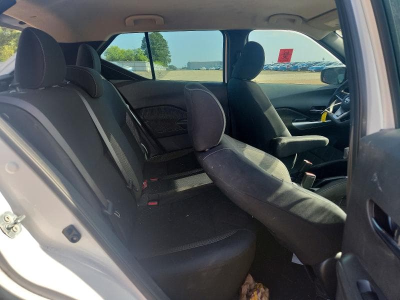 2018 NISSAN KICKS SV 10