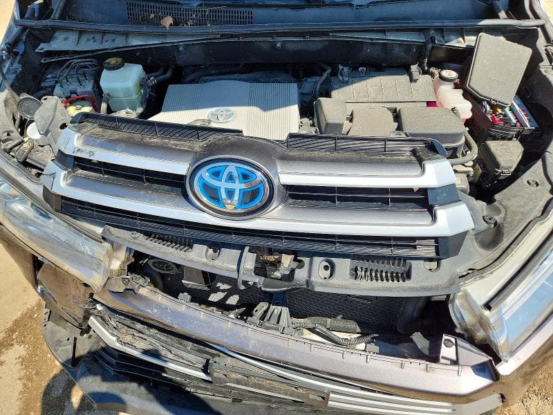 2019 TOYOTA HIGHLANDER HYBRID XLE 12