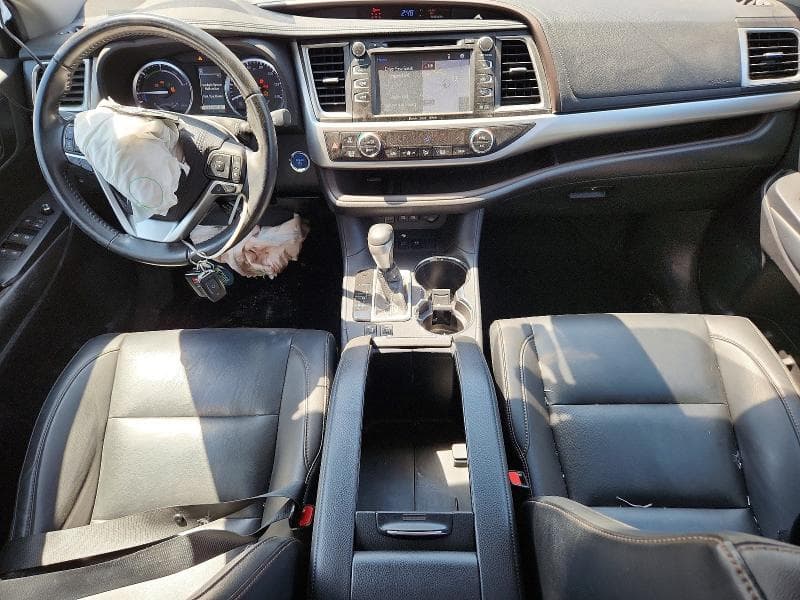 2019 TOYOTA HIGHLANDER HYBRID XLE 8