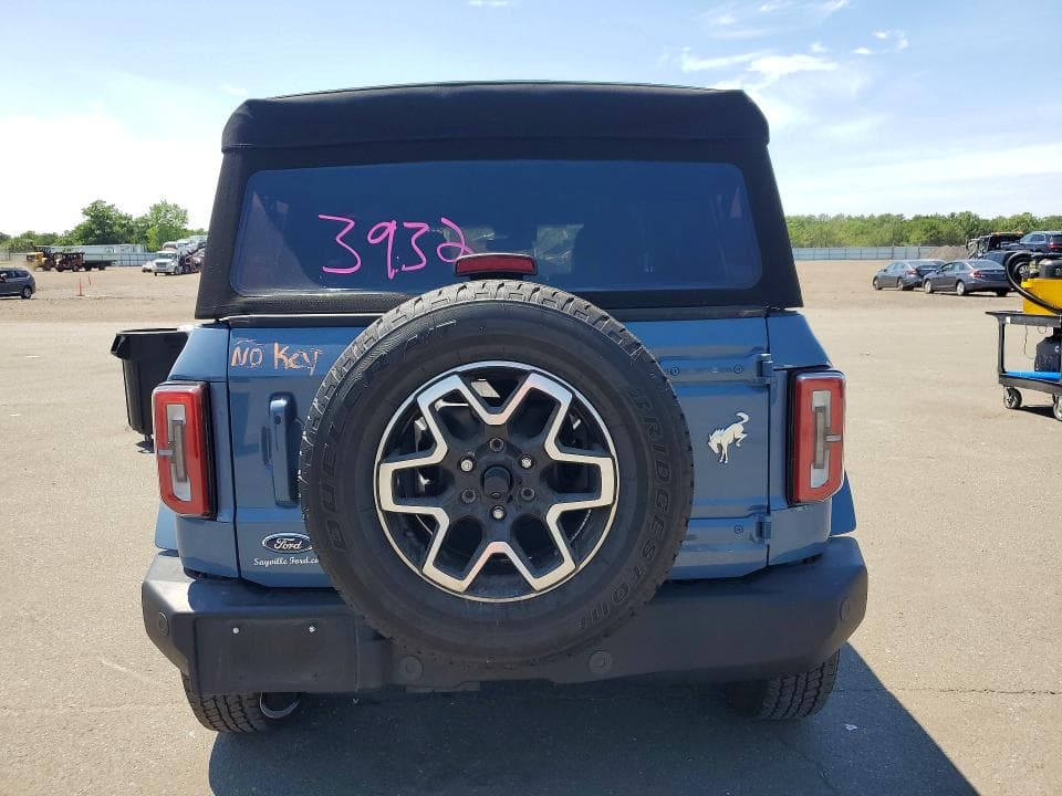 2024 FORD BRONCO OUTER BANKS 6