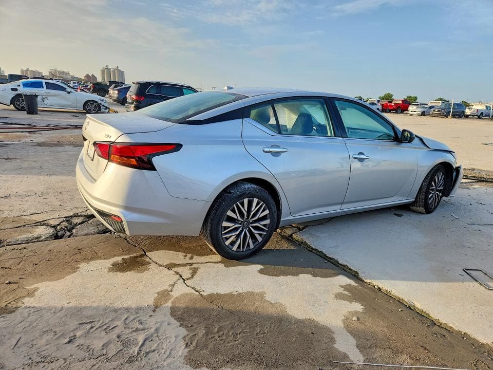 2024 NISSAN ALTIMA SV 3