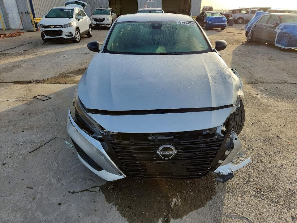 2024 NISSAN ALTIMA SV 5