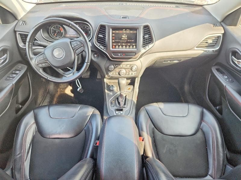 2019 JEEP CHEROKEE TRAILHAWK 8