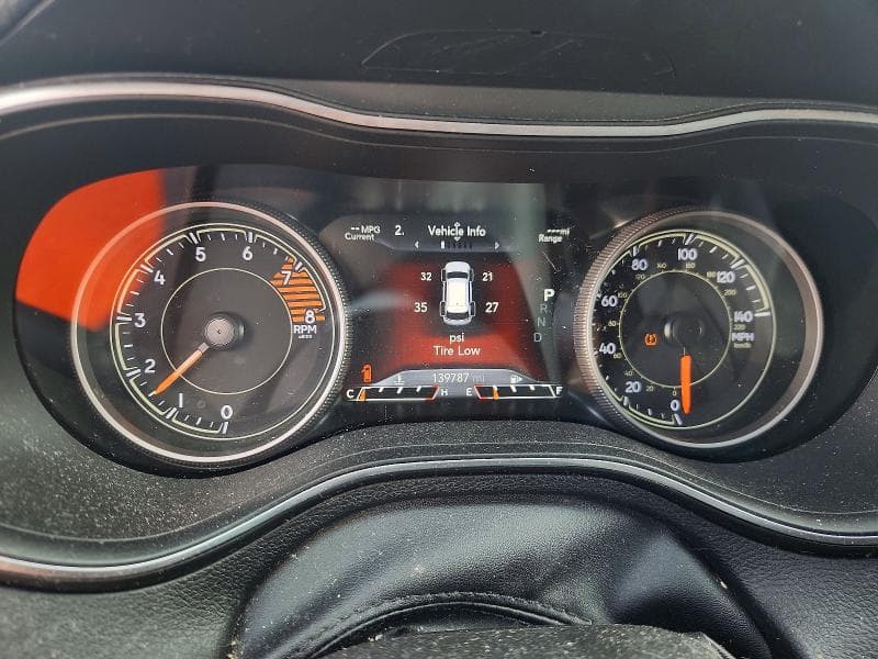 2019 JEEP CHEROKEE TRAILHAWK 9