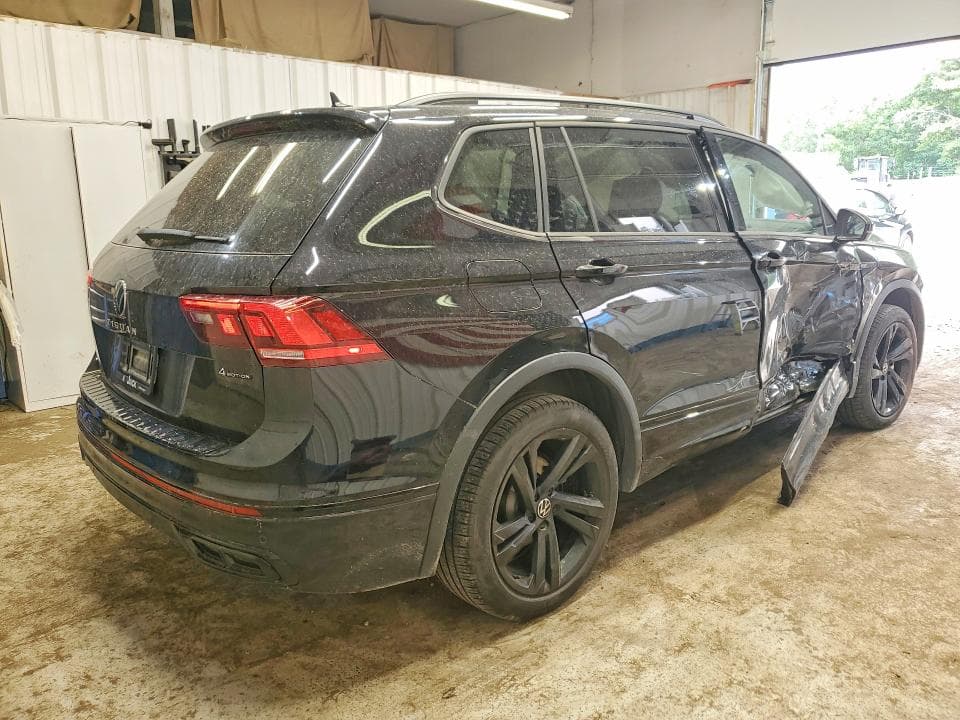 2024 VOLKSWAGEN TIGUAN SE R-LINE BLACK 3