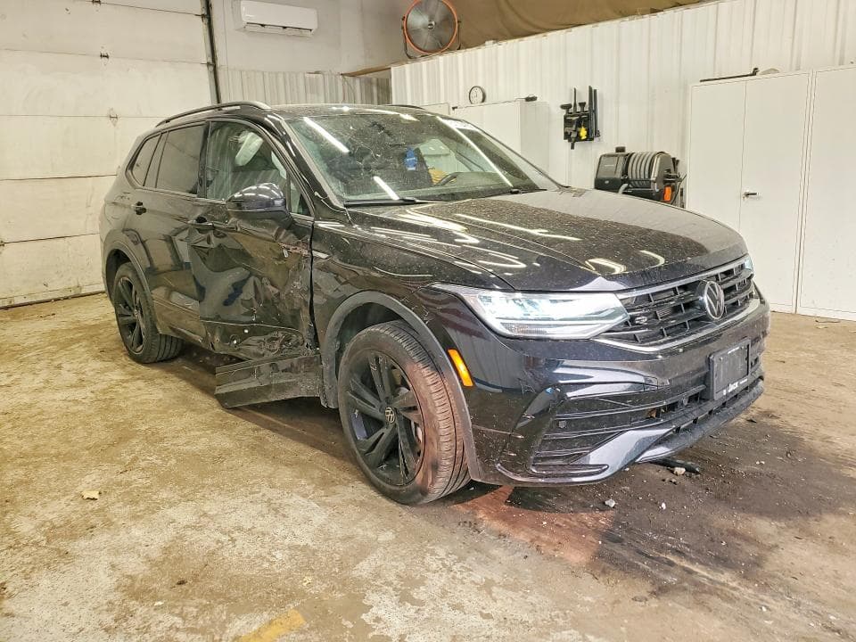 2024 VOLKSWAGEN TIGUAN SE R-LINE BLACK 4